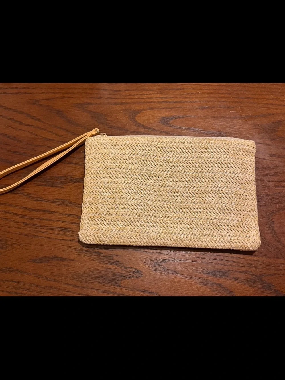 Source Unknown Natural Straw Wristlet Clutch with Tan Strap